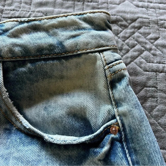 Zara Basic Z1975 Distressed Cuffed Denim Jean Shorts Size 2 Thrashed - Picture 4 of 10